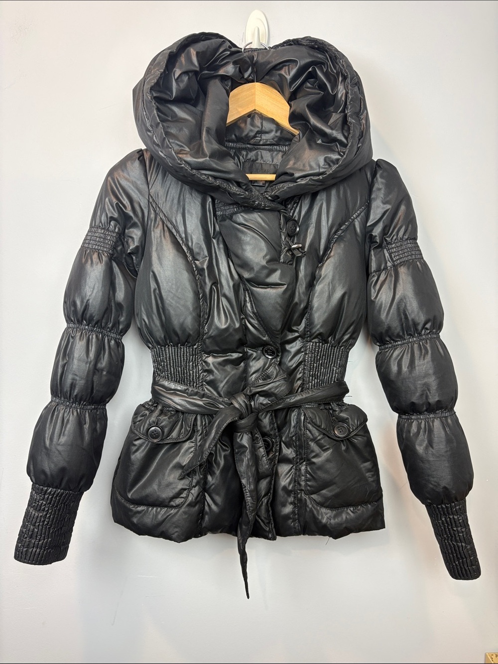 RUDSAK Dee Black Hooded Belted Down Puffer Jacket Small